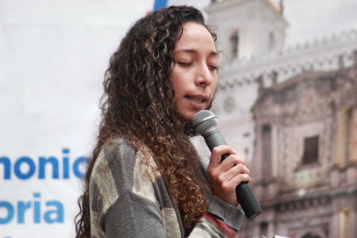 La poeta boliviana Melissa Sauma presenta su nuevo libro en Ecuador